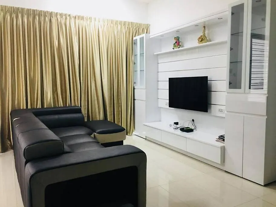 5Br 3Storey Cozy Gelugor Homestay 15Pax Hébergement de vacances